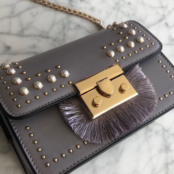 Topshop Handbags - ✨HOST PICK ✨NWOT Topshop Lilac Pearl Crossbody Bag